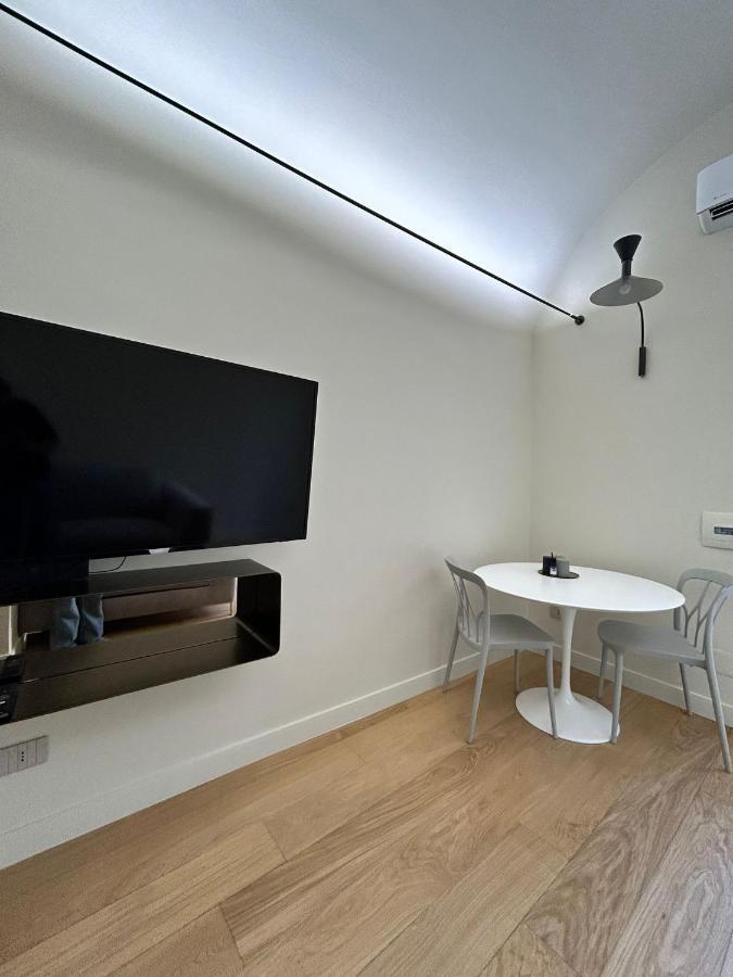 נאפולי Martiri Boutique Apartment מראה חיצוני תמונה